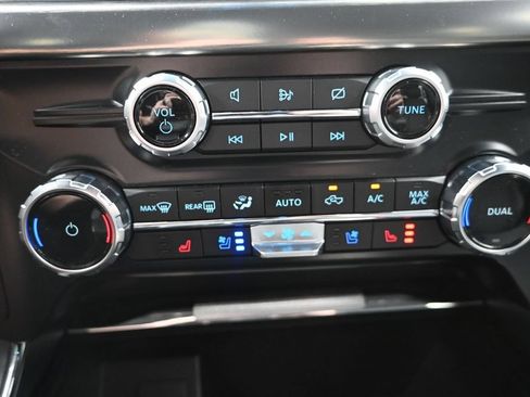 Used 2023 Ford F150 Lariat AWD/4WD image 21