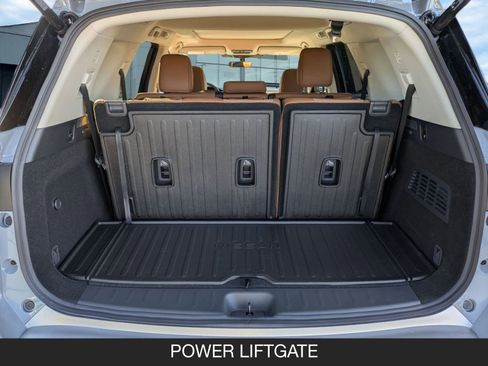 New 2025 Nissan Pathfinder Platinum w/ Cargo Package image 21