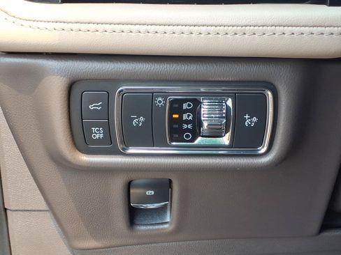 Certified 2022 Lincoln Nautilus Reserve w/ Equipment Group 201A AWD/4WD image 24