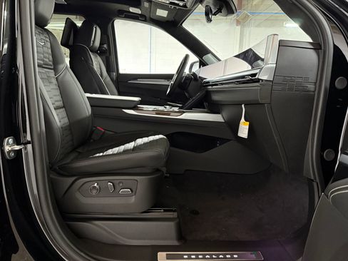 New 2025 Cadillac Escalade ESV Premium Luxury Platinum image 59