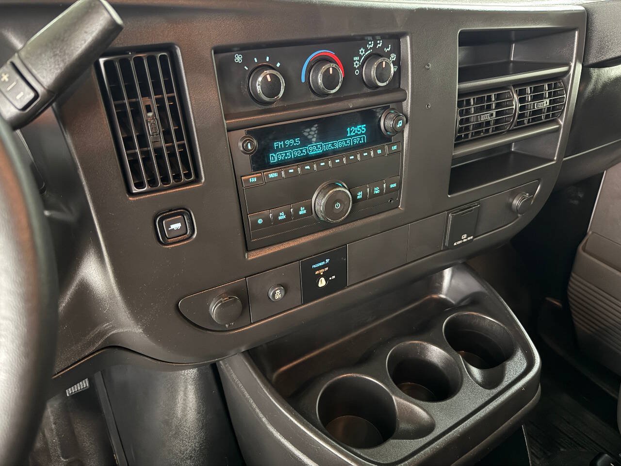 Used 2017 Chevrolet Express 2500 Extended RWD image 48