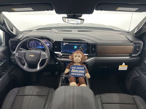 New 2026 Chevrolet Silverado 1500 High Country w/ Technology Package AWD/4WD image 18