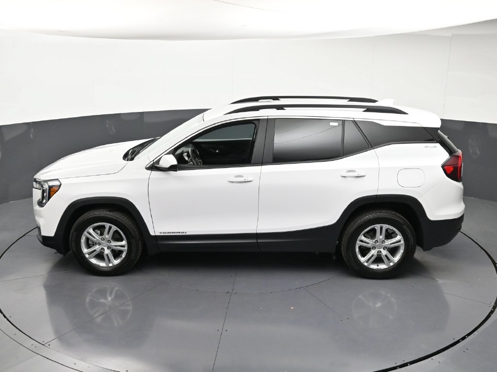 Certified 2022 GMC Terrain SLE w/ Driver Convenience Package AWD/4WD image 17