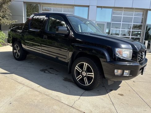 Used 2013 Honda Ridgeline Sport image 2