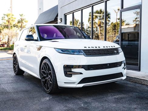 Used 2023 Land Rover Range Rover Sport SE Dynamic image 1