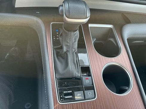 Used 2024 Toyota Sienna XLE image 16