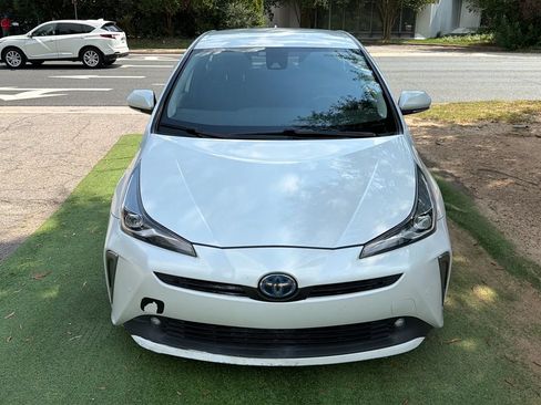 Used 2021 Toyota Prius LE AWD/4WD image 2