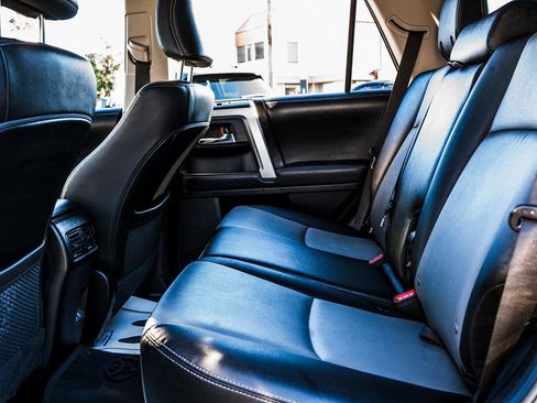 Used 2021 Toyota 4Runner SR5 Premium w/ Moonroof Package image 33