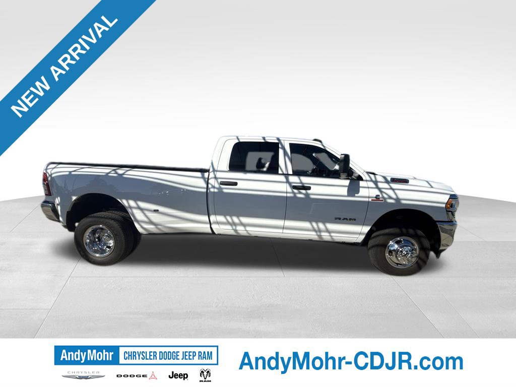 Used 2022 RAM 3500 Tradesman AWD/4WD image 2