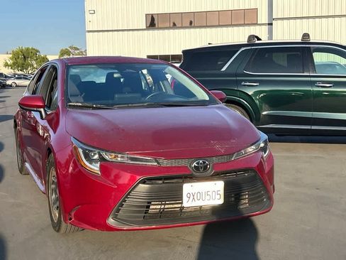 Used 2024 Toyota Corolla LE FWD image 4