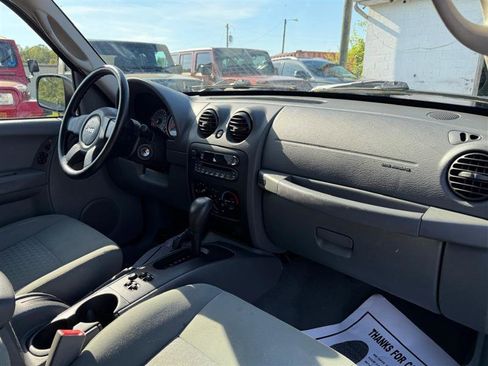 Used 2007 Jeep Liberty Sport AWD/4WD image 13