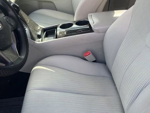 Used 2015 Toyota Venza LE image 13