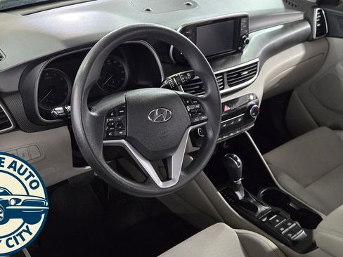 Used 2020 Hyundai Tucson SE image 10