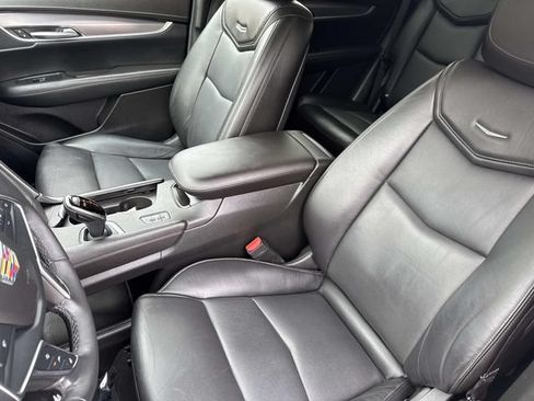 Used 2018 Cadillac XT5 Luxury w/ Driver Awareness Package AWD/4WD image 21