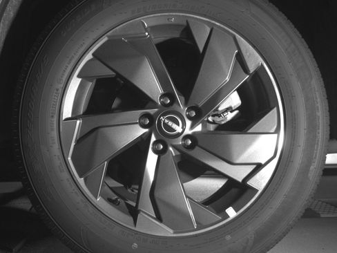 Used 2025 Nissan Rogue SV FWD image 14