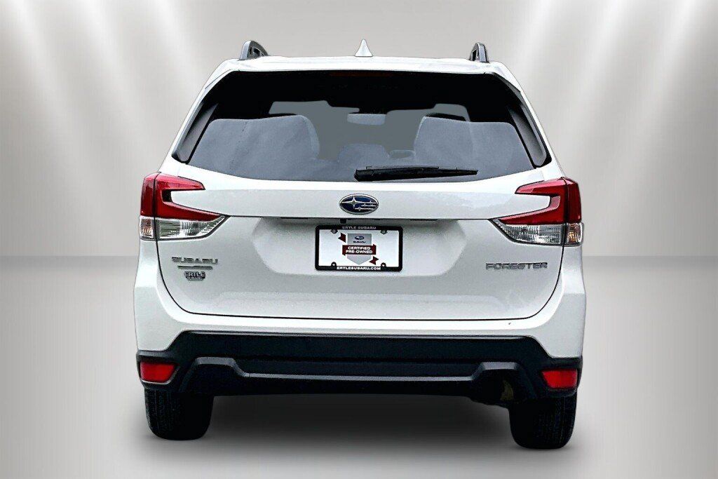 Used 2022 Subaru Forester Premium AWD/4WD image 6