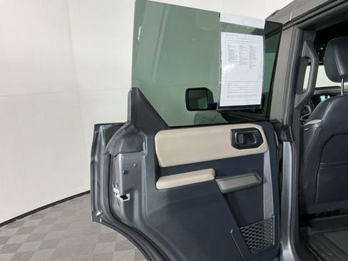 Used 2023 Ford Bronco Wildtrak image 28