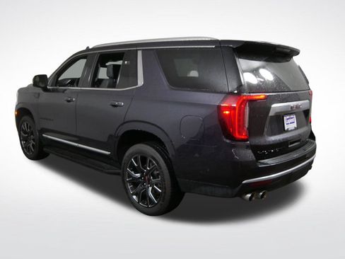 Used 2024 GMC Yukon Denali w/ Advanced Technology Package AWD/4WD image 7