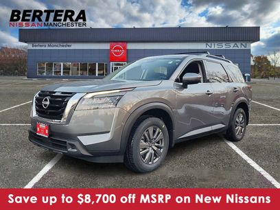 New 2025 Nissan Pathfinder SV w/ SV Premium Package