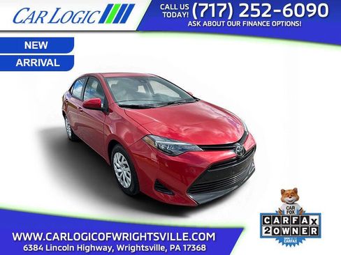 Used 2017 Toyota Corolla LE FWD image 1