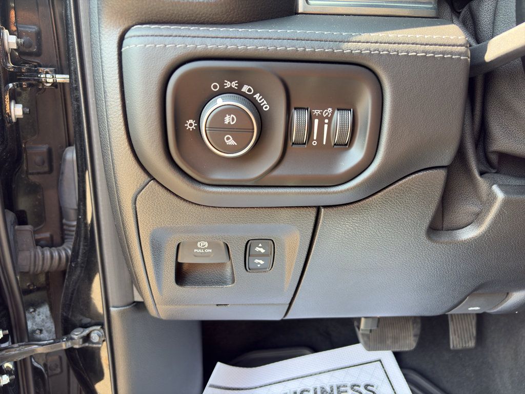 Used 2020 RAM 1500 Limited AWD/4WD image 10