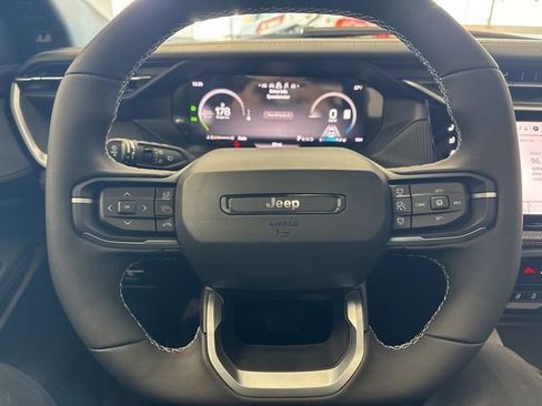 New 2026 Jeep Cherokee Overland w/ Advanced Pro Tech Group image 35