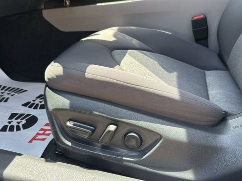 Used 2023 Toyota Camry LE FWD image 5