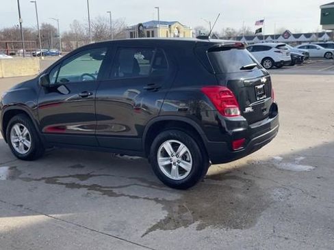 Used 2022 Chevrolet Trax LS w/ Tint and Cruise Package image 6