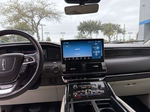 Used 2022 Lincoln Navigator L Black Label image 12