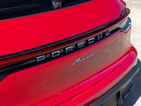 New 2026 Porsche Macan AWD/4WD image 19