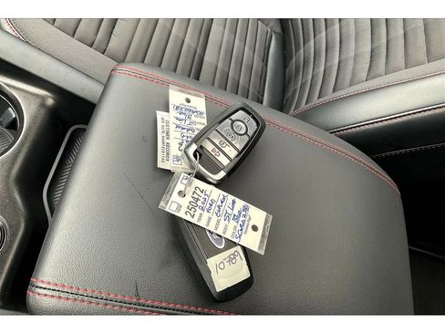 Used 2025 Ford Explorer ST-Line image 11