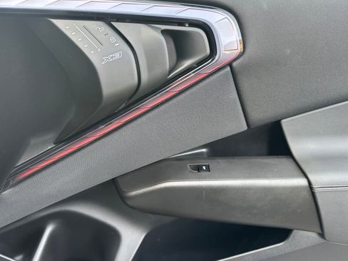 Used 2025 BMW X3 xDrive30i w/ Premium Package image 19