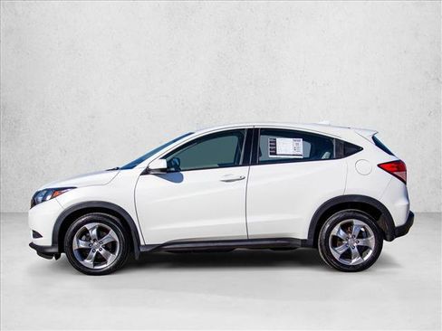 Used 2017 Honda HR-V LX image 8
