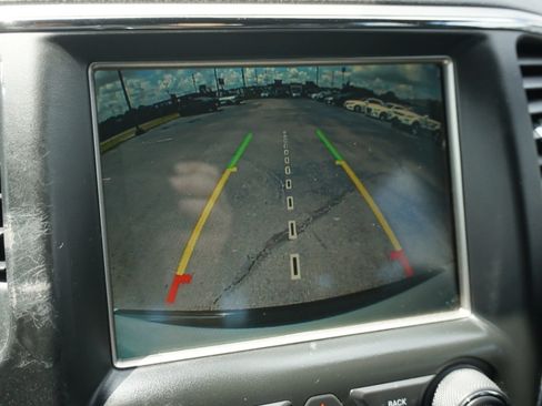 Used 2017 Jeep Grand Cherokee Altitude AWD/4WD image 29
