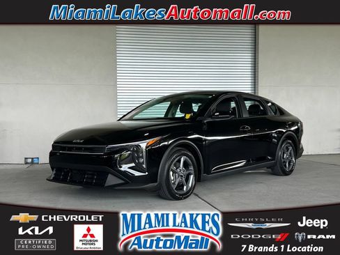 Used 2025 Kia K4 FWD image 1