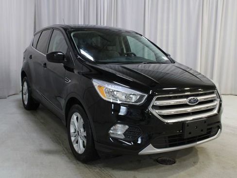 Used 2017 Ford Escape SE image 38
