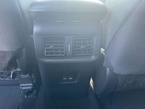 Used 2021 Toyota RAV4 XLE FWD image 11