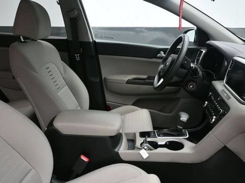 Used 2021 Kia Sportage LX w/ LX Fwd Popular Package image 13