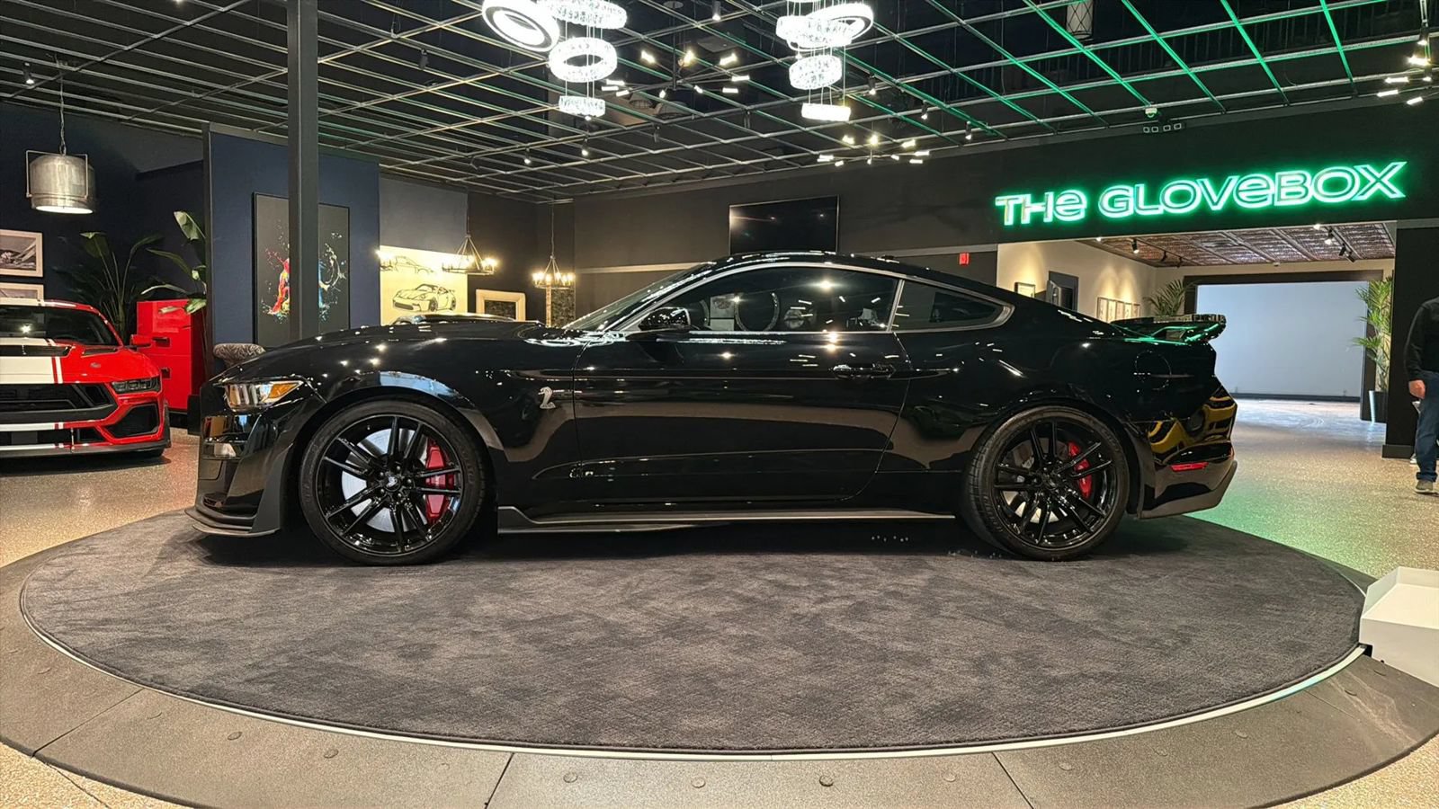 Used 2021 Ford Mustang Shelby GT500 w/ Technology Package RWD image 3