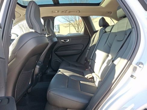 Used 2024 Volvo XC60 B5 Plus w/ Protection Package Premier image 10