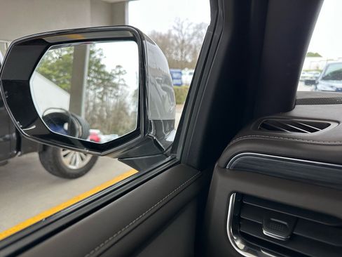 Used 2022 GMC Yukon SLT w/ SLT Premium Package image 46