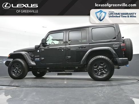 Used 2024 Jeep Wrangler Unlimited Sahara w/ Technology Group AWD/4WD image 38