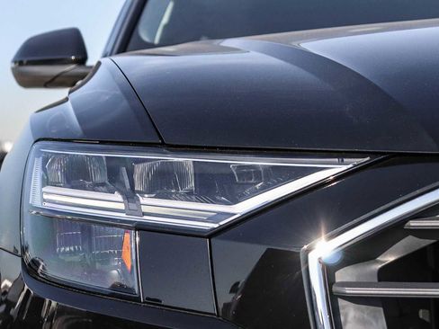 Used 2022 Audi Q8 Premium Plus image 9