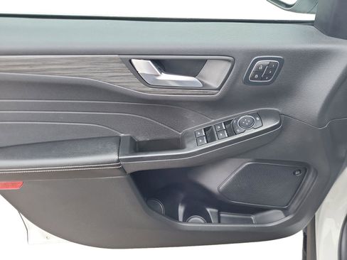 Used 2024 Ford Escape PHEV w/ PHEV Premium Package image 9