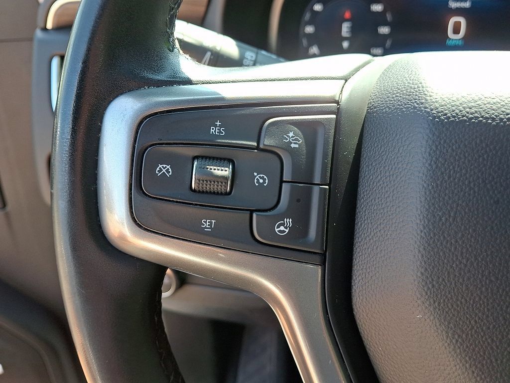 Used 2023 Chevrolet Tahoe Z71 w/ Luxury Package AWD/4WD image 28