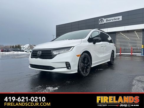 Used 2024 Honda Odyssey Sport image 4