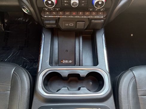 Used 2019 GMC Sierra 1500 Denali w/ Denali Ultimate Package AWD/4WD image 12