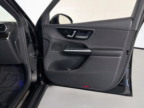 Used 2023 Mercedes-Benz GLC 300 4MATIC image 23