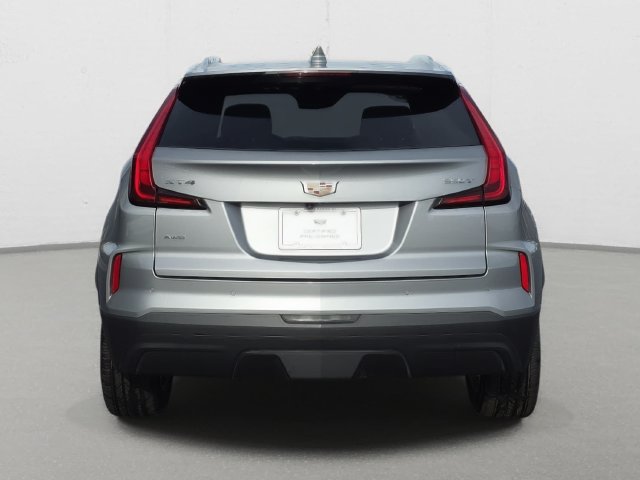 Certified 2024 Cadillac XT4 Luxury w/ Cold Weather Package AWD/4WD image 6