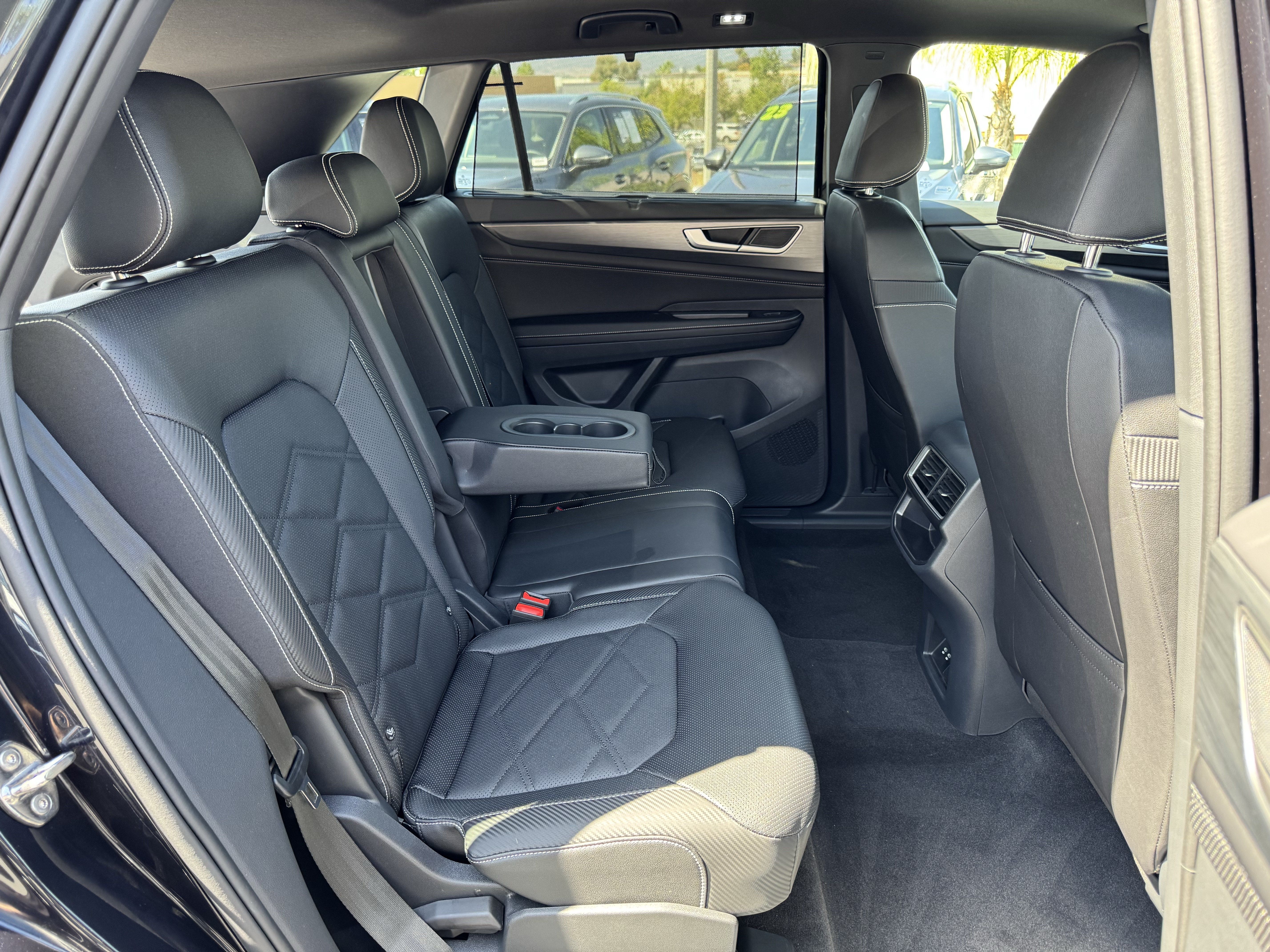 Used 2026 Volkswagen Atlas Cross Sport SE FWD image 34